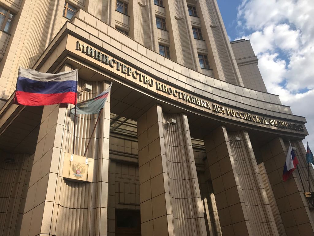 Вызванный в МИД посол Германии покинул ведомство без комментариев