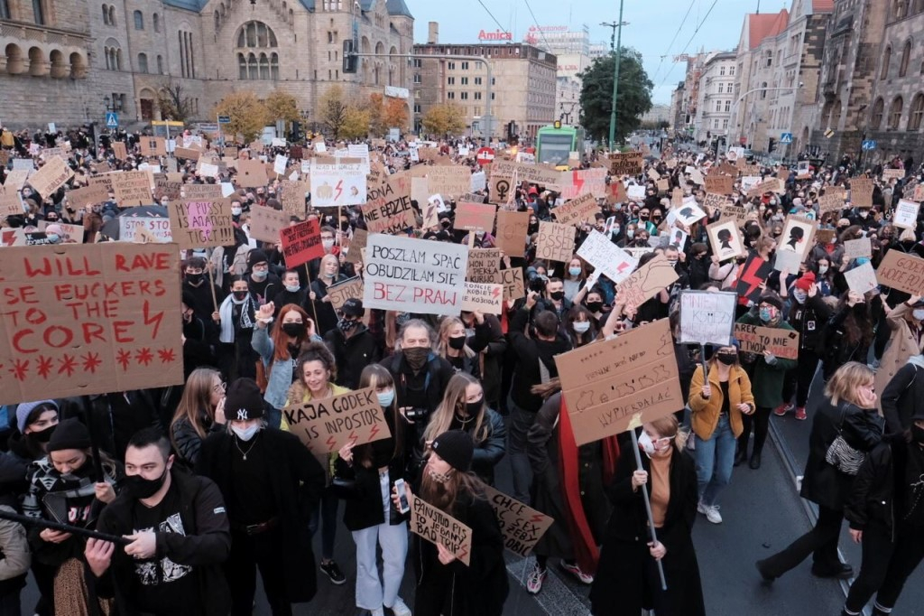 Протесты в польше