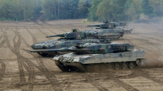 La Germania dovrebbe astenersi dall'inviare  carri armati Leopard all'Ucraina