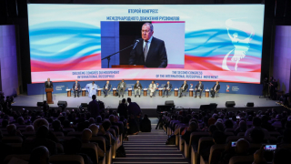 Session plénière du deuxième congrès du Mouvement russophile international 